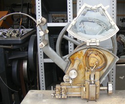 image ../engine-turning-vs-spotting/link-to-latham-monitor-1p5-in-machine-shed-2011-05-09-4886-sf0.jpg