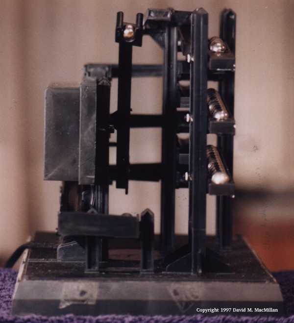 Arrow Clock, Left